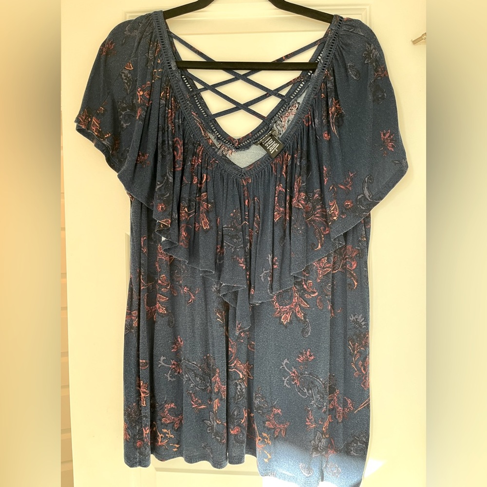 Torrid size 2 shirt